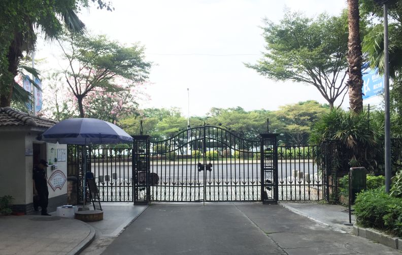 外来人员进小区门禁严不严,关于小区加强外来人员出入管控