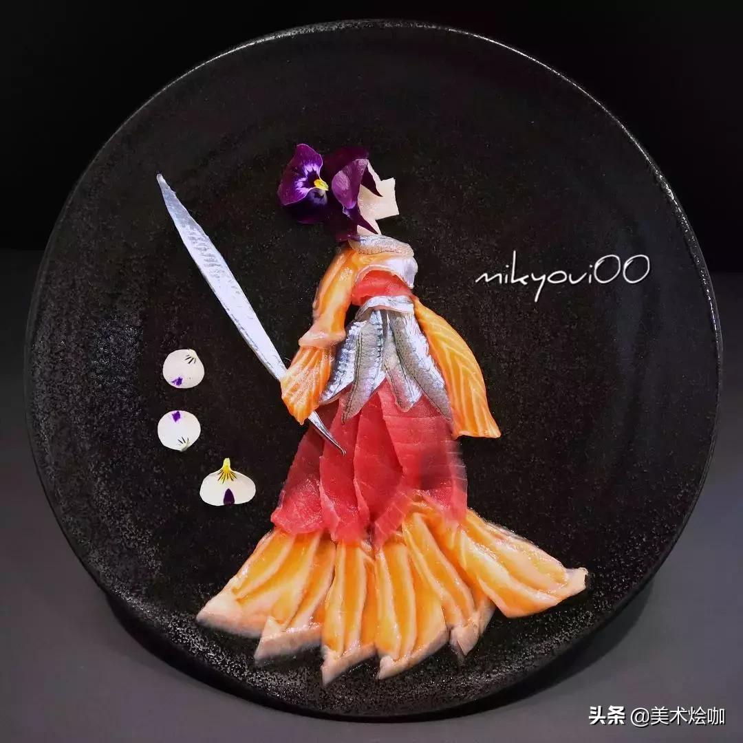 这是家里有矿吗,用三文鱼作画也能美到爆