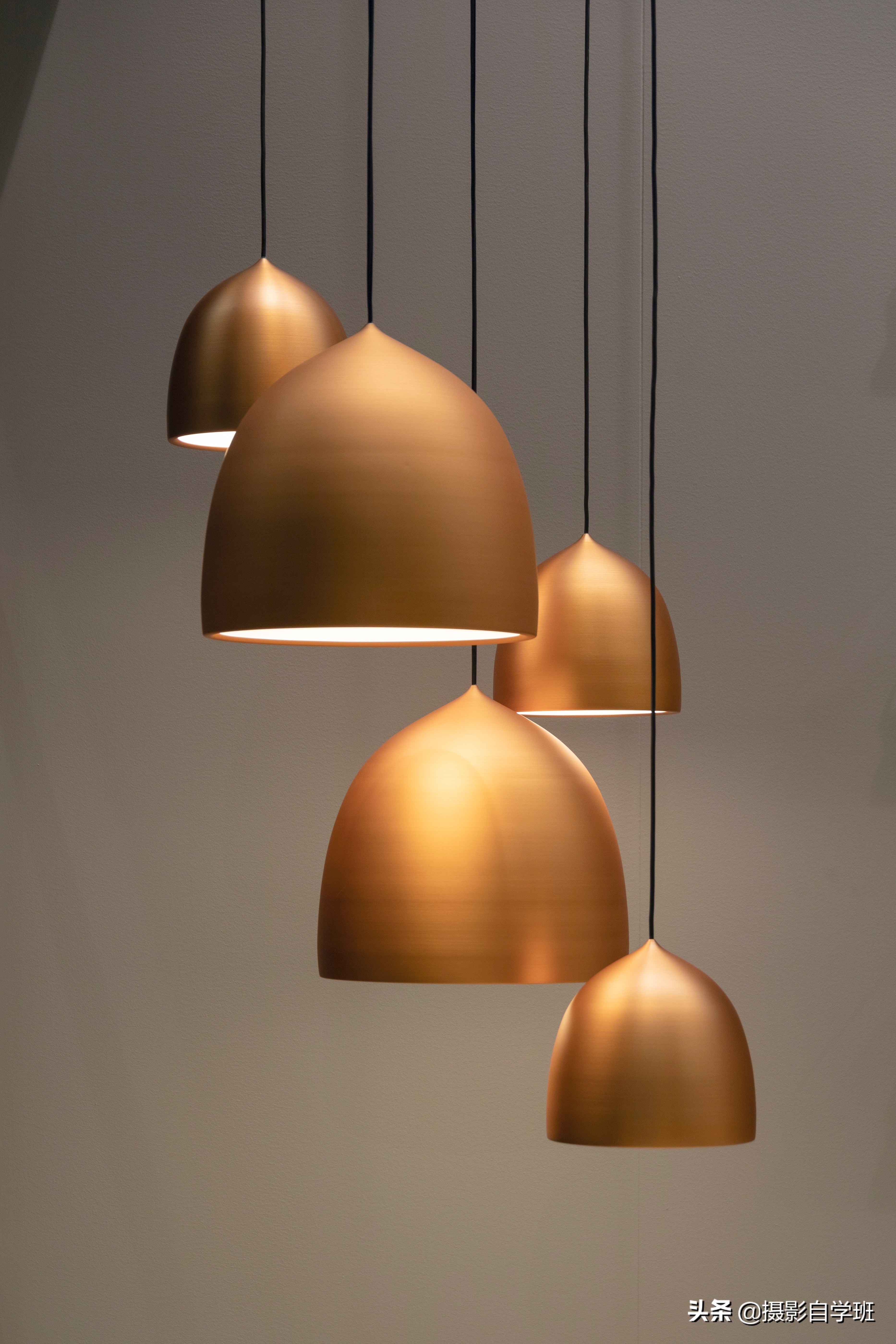 家里的灯可以变颜色,家里的灯还能这样拍