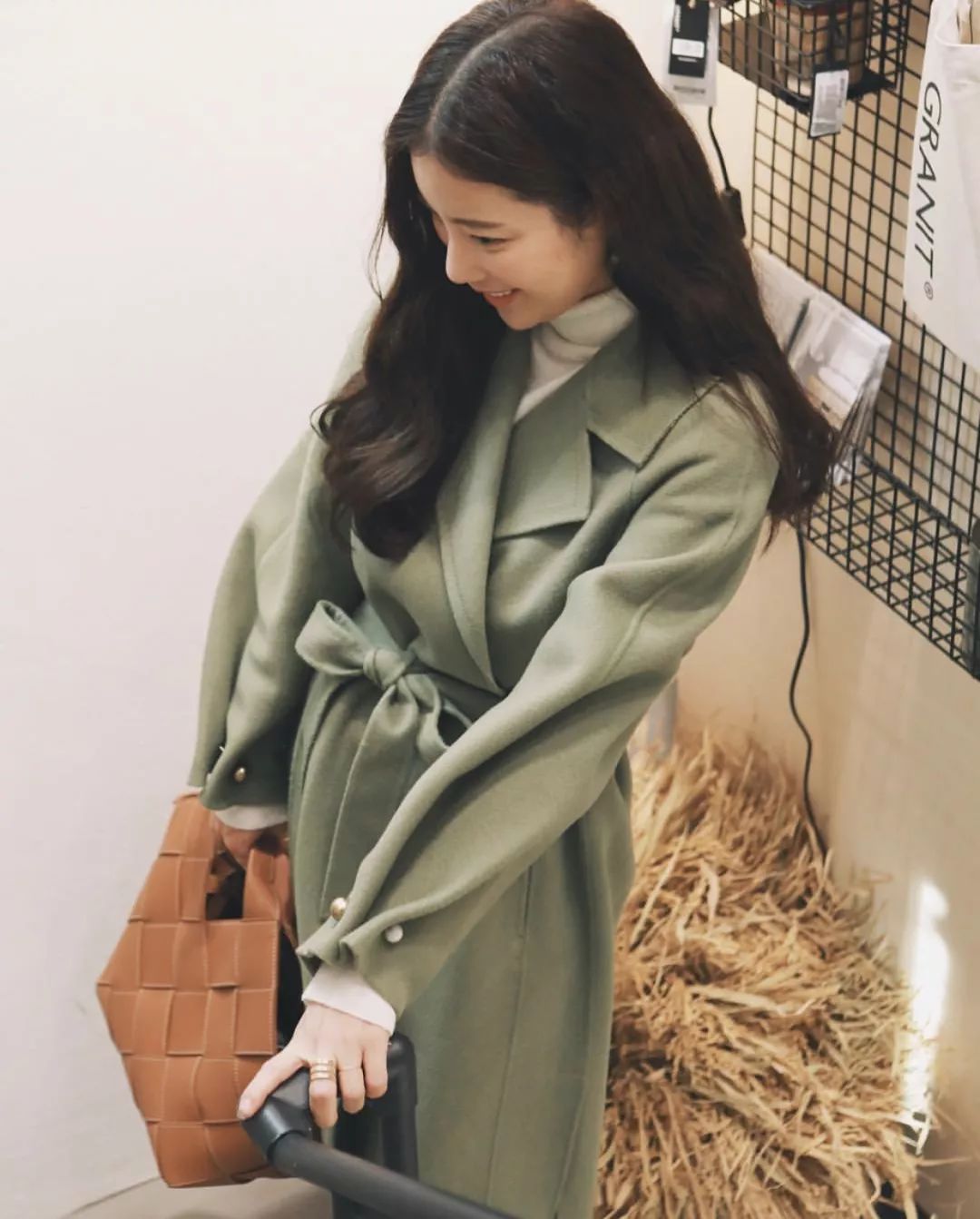 欧美时尚博主穿搭示范冬,韩系慵懒风冬季穿搭博主