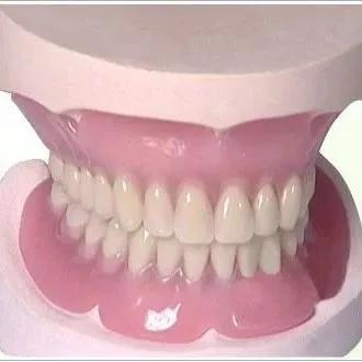 二氧化锆假牙可以做核磁吗,拿不掉的假牙可以做核磁共振么