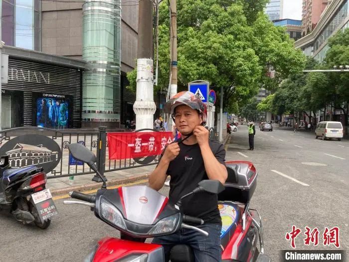 头盔倒爷打回原形,头盔价格要跌了