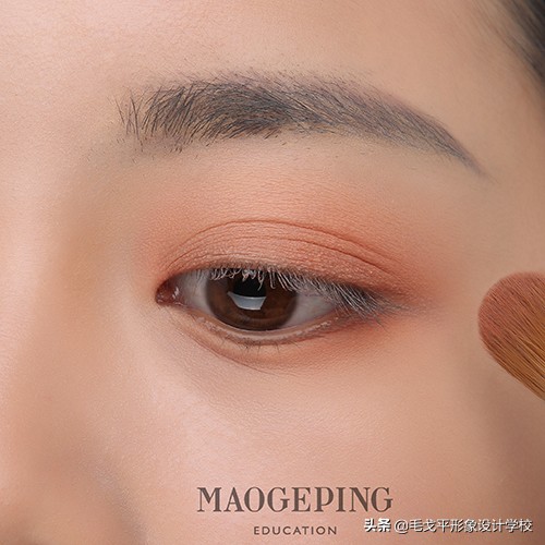 烂番茄系妆容教程,烂番茄色的妆容