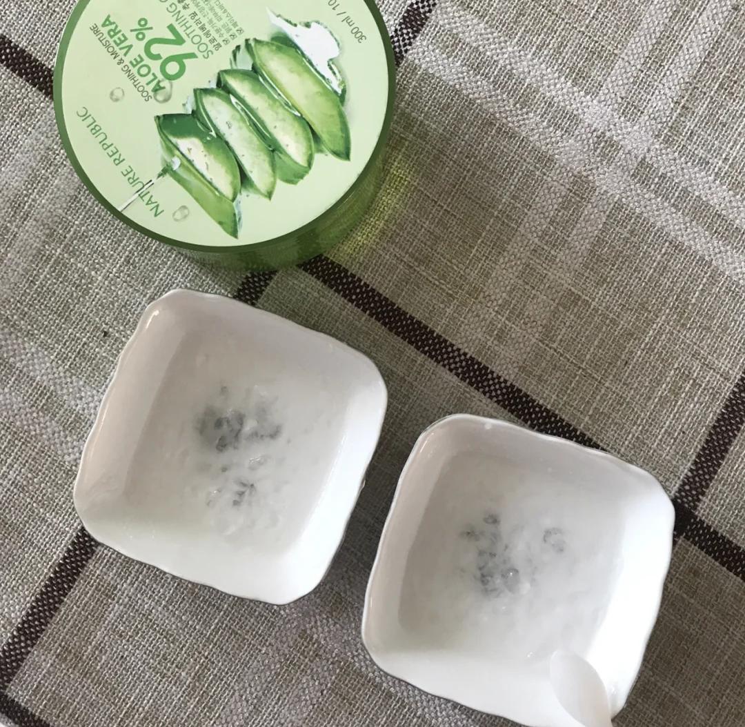 芦荟胶涂脸应该怎么正确使用,芦荟胶怎么涂在脸上才是正确的