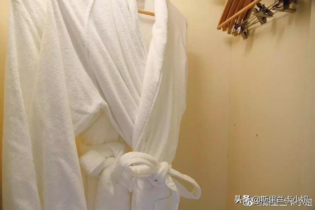 斯里兰卡爆发恐袭,斯里兰卡恐袭案什么时候发生的