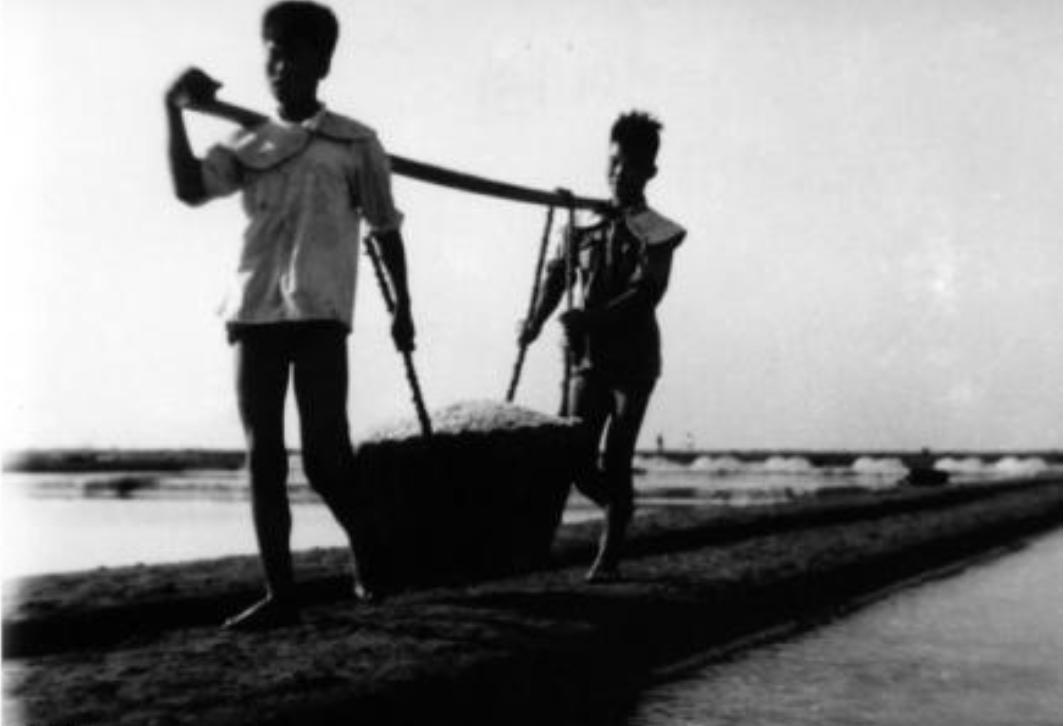 1934年，山西一货郎救下3000红军，晚年才知其中97人成了开国将军