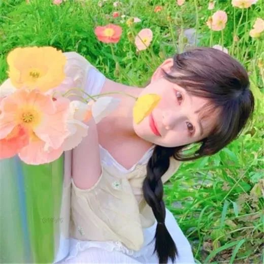 超好看的闺蜜头像一人一半真人,超好看的闺蜜头像动漫