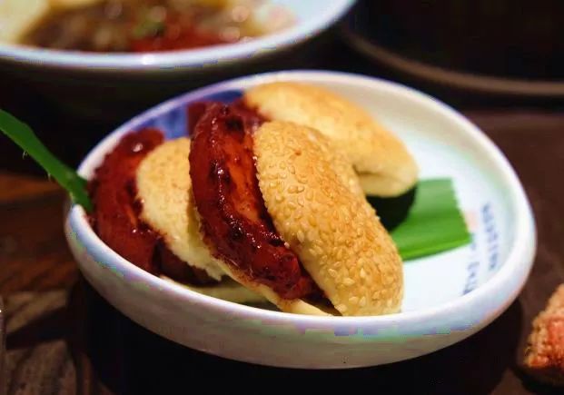 如果没喝过福州的青红酒，那么这些以红糟调味的闽菜你一定要尝尝