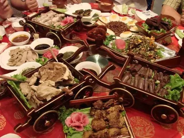 呼伦贝尔有哪些必打卡的美食,呼伦贝尔的好吃的都有啥