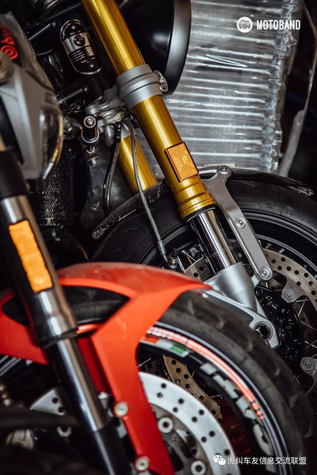 贝纳利幼狮500辐条轮爆胎,贝纳利幼狮500公路版改牌照架