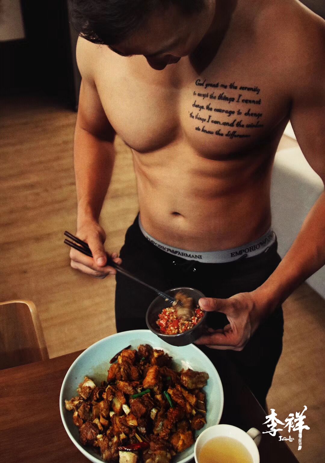 谷氨酰胺健身补剂价格相差太多 (健身补剂谷氨酰胺有什么危害)