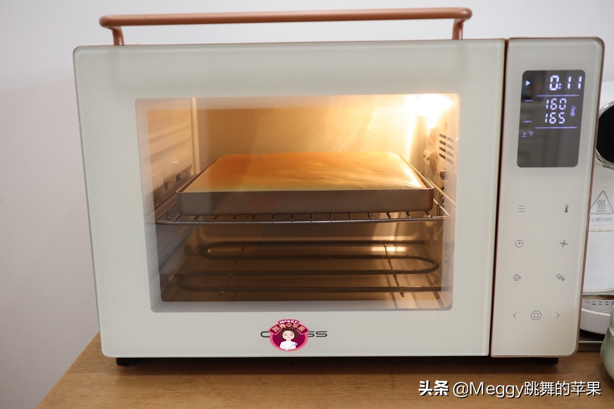 蛋糕卷不塌陷的方法,蛋糕卷怎样不开裂