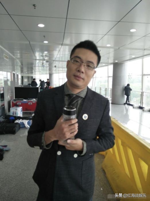 英雄联盟大司马被吓一哆嗦,英雄联盟粉丝在火车上遇到大司马