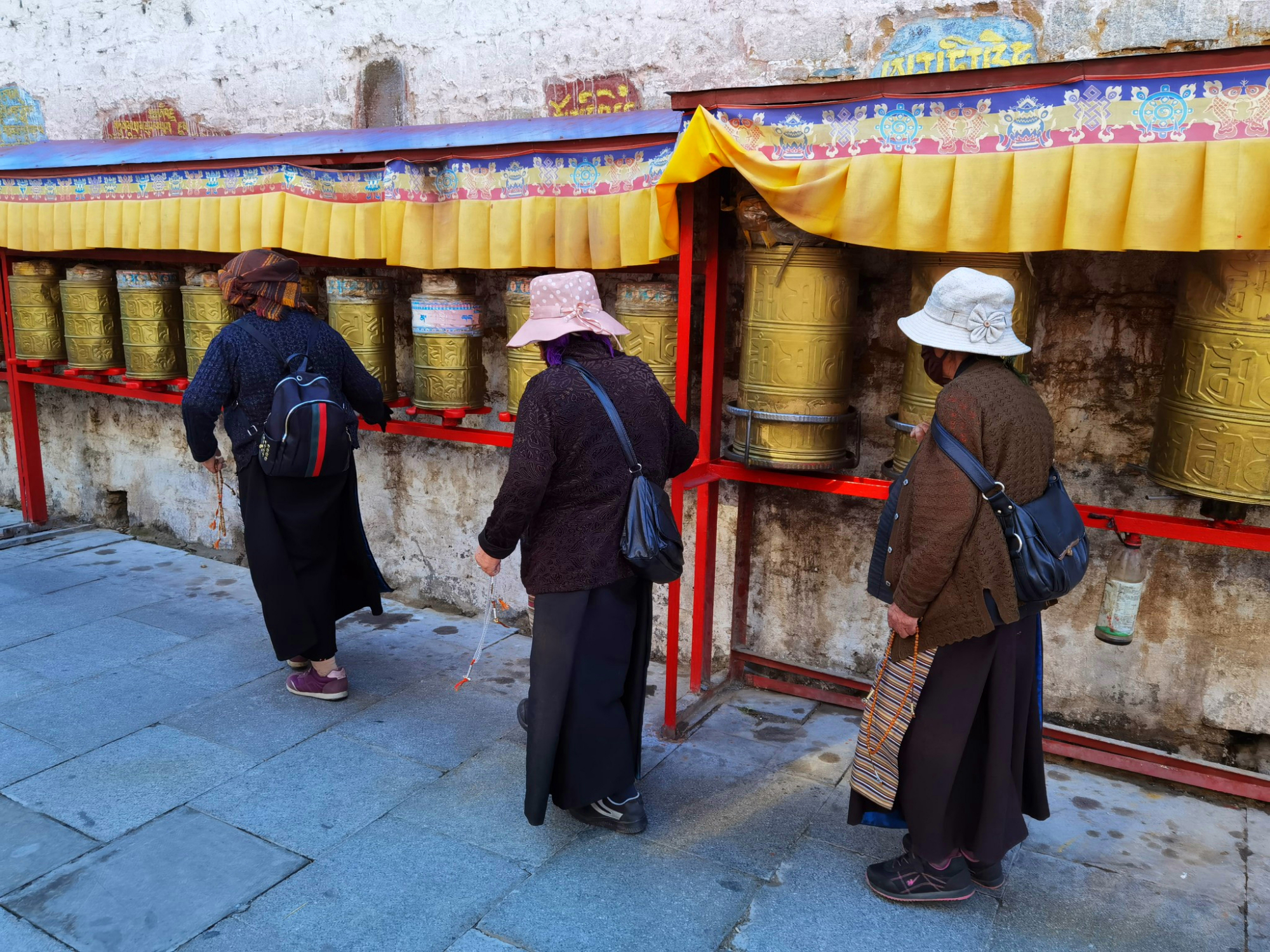 布达拉宫黄金之谜,布达拉宫内部的黄金从哪儿来的