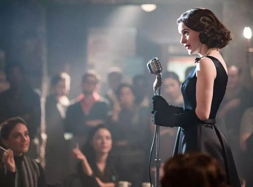 那个*点露**的女神,又带着黄段子回来了!