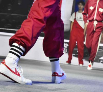 回力时尚潮流休闲运动百搭鞋,回力鞋强势回归