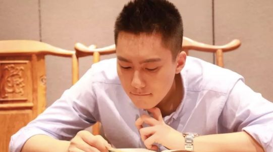 学长leo年收入多少,24岁学长年薪百万