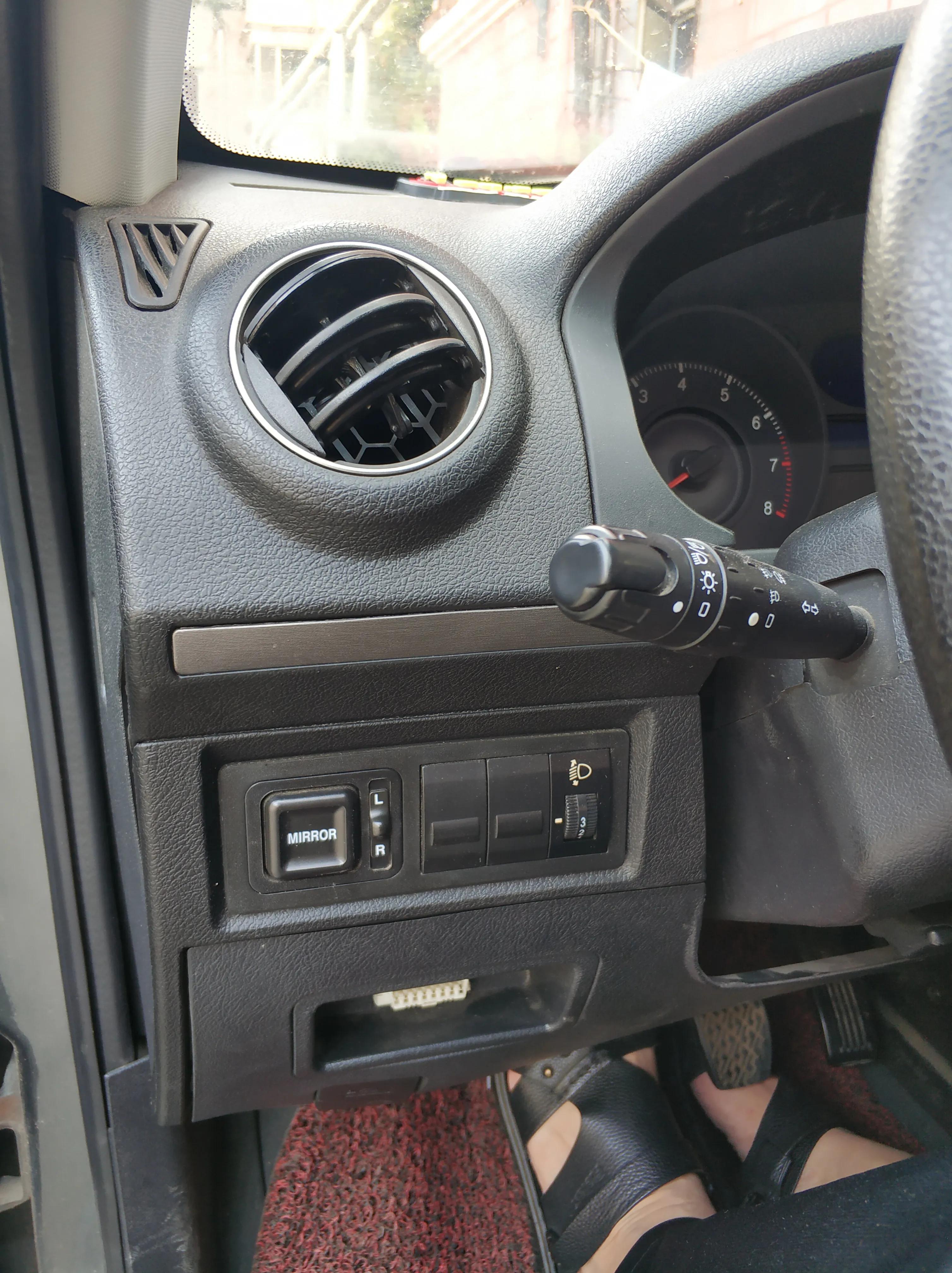 12年自由舰多少钱,11年自由舰三缸二手车价格