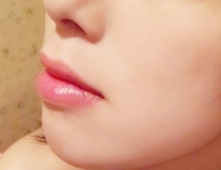 秋冬粉底水润不卡粉手法,秋冬底妆怎么搭配好看