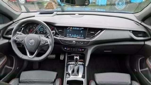 18万多落地君威gs,别克君威gs路上表现