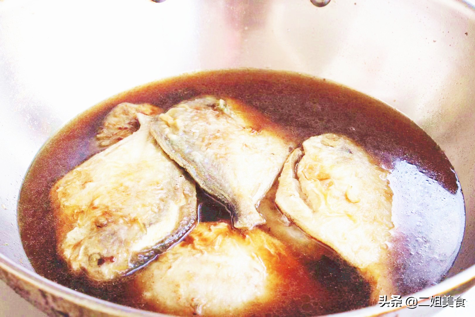 不管炖什么鱼都不要放这二种调料,清炖鱼不能放什么鱼