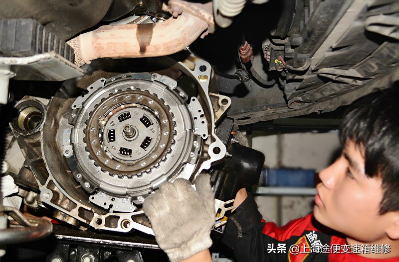 高尔夫dq200干式双离合报6挡故障,高尔夫dq250变速箱