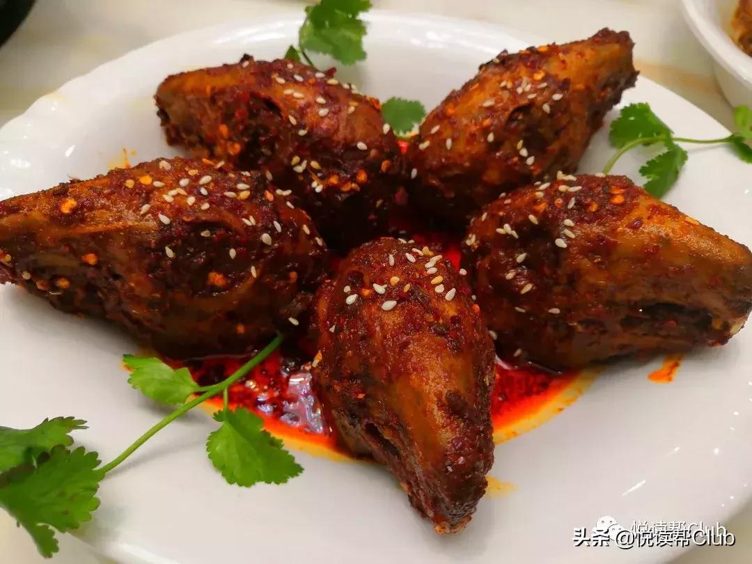 连成都人都赞不绝口的兔头空降安顺!这些兔兔还是安顺人自家养的