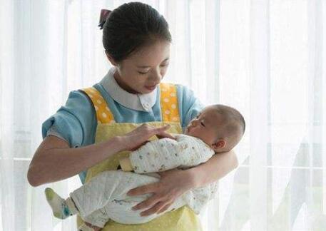 怎样挑选月嫂比较靠谱,怎样挑选月嫂最好的方法