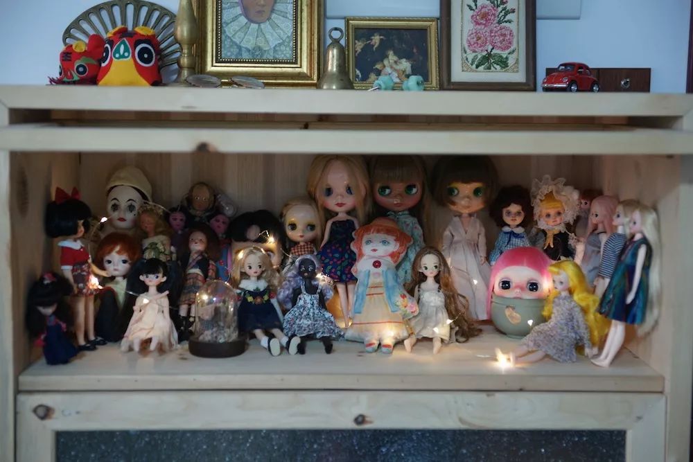 用水泥砌橱柜,用粘土做迷你橱柜