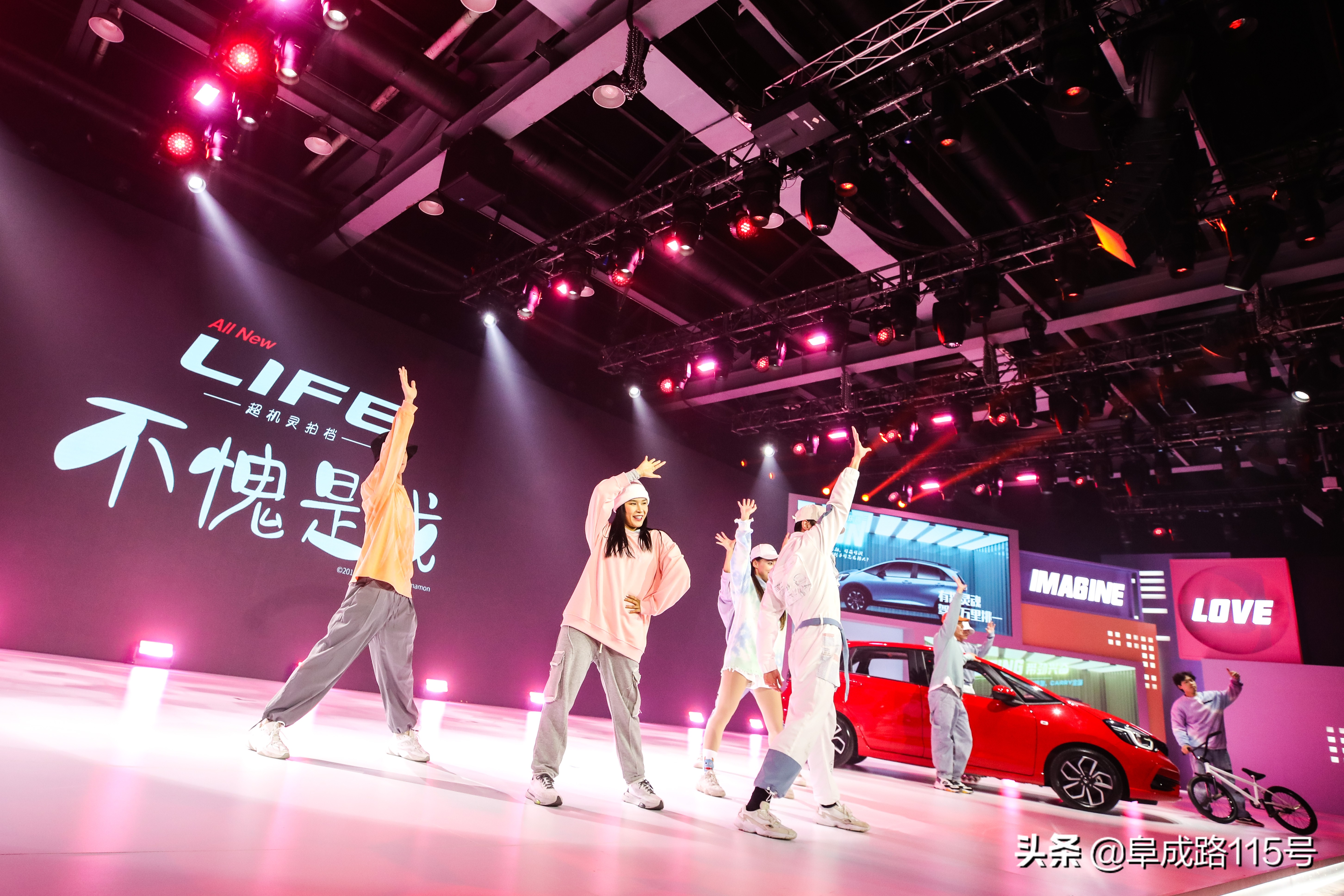 全系标配led车灯灯组,来福酱心动版裸车九万贵吗