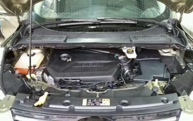 发动机击穿是换还是修,汽车发动机被击穿