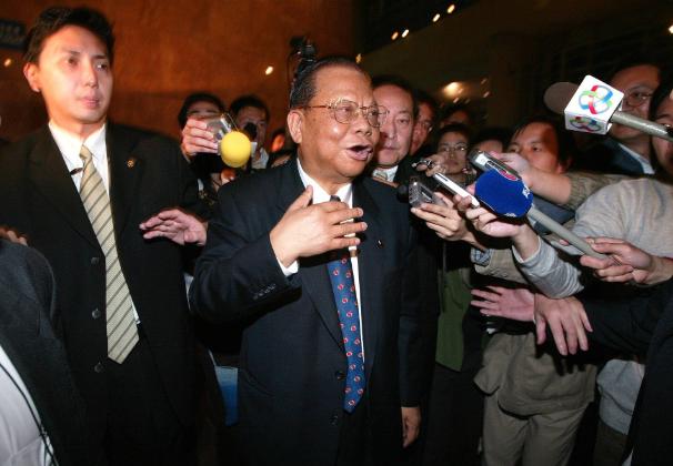 金利来创办人经历,金利来创始人曾宪梓