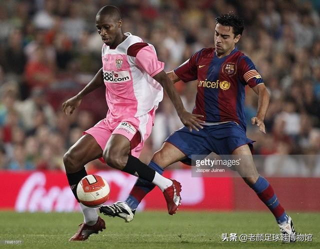 马竞前锋微商处购买厂货球鞋作秀,欧美球星居然还自己掏钱买球鞋