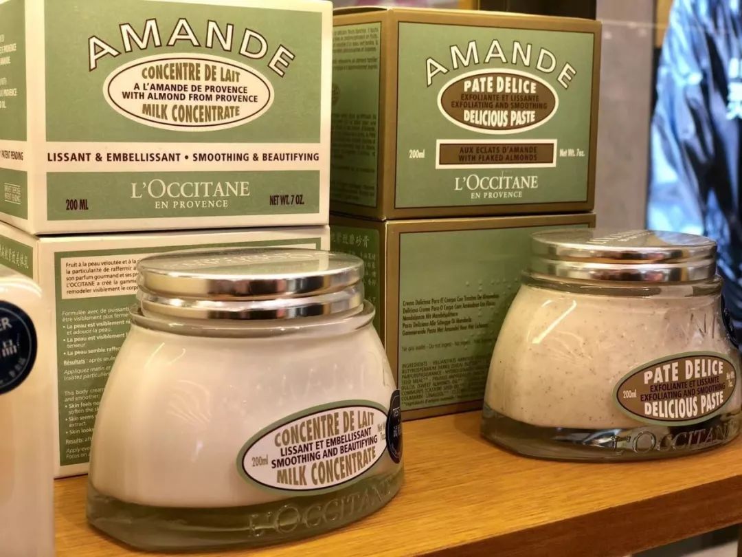 探店新年美照,探店好看的衣服都在这里