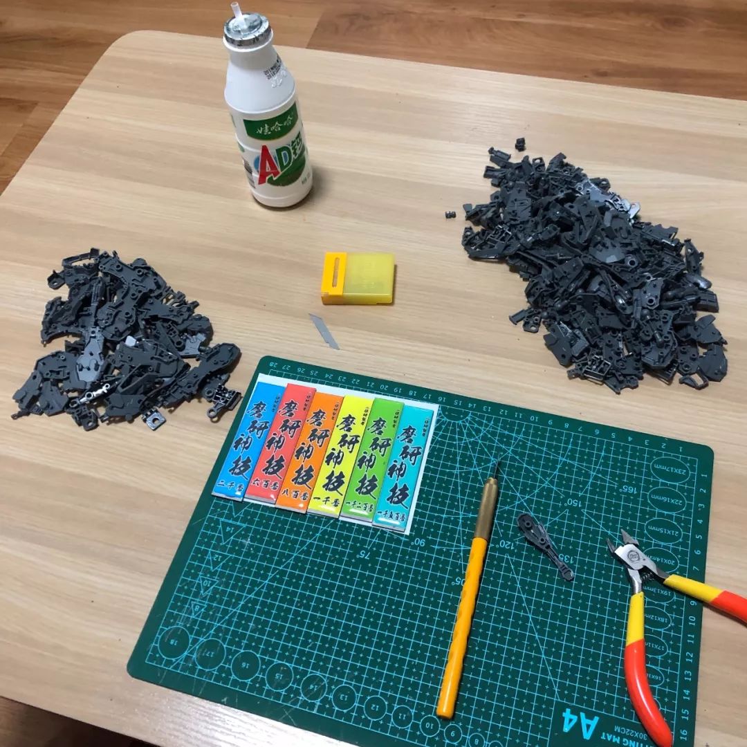 佳作：恐怖的零件数量，龙桃子强袭，四机小队！