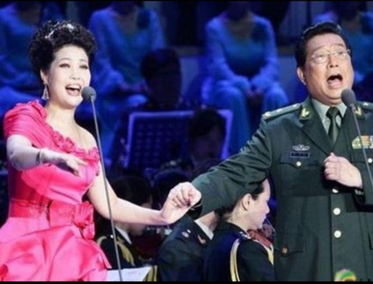 1990年梦鸽为何嫁大27岁李双江？30年来他俩幸福吗？