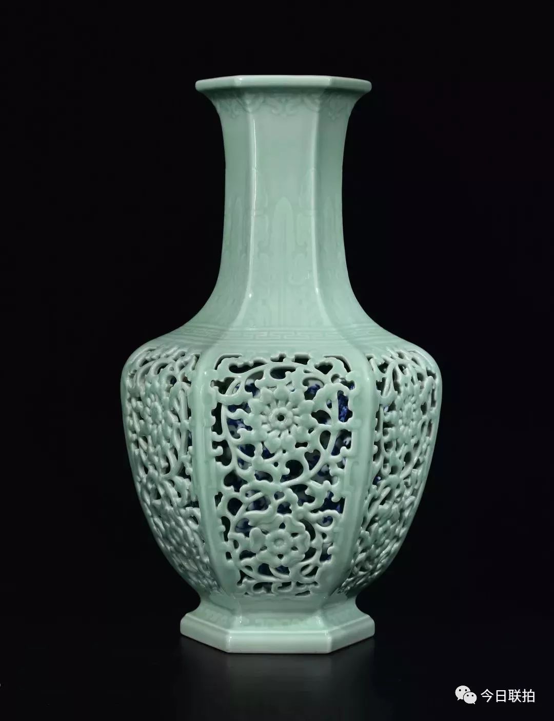 顶级官窑粉青釉,粉青釉镂空瓷器内部图片大全