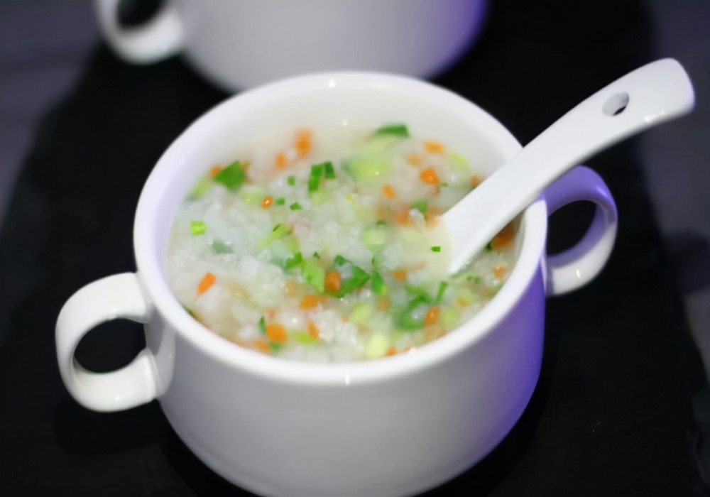 狗狗处理伤口时乱动怎么办,养宠经验狗狗受伤怎么处理伤口