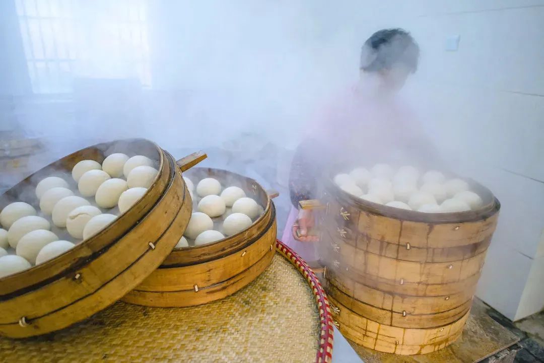 还没想好国庆去哪?自驾2.5小时,在秋日里泡温泉吃美食