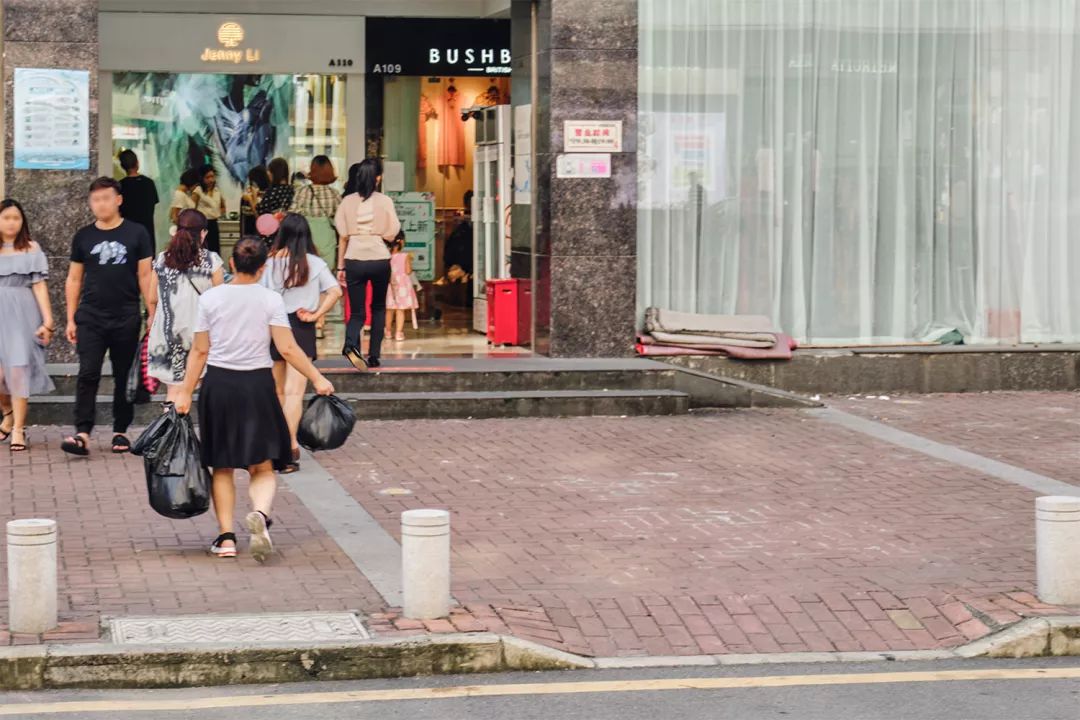 哪里叫南油,南油地铁站