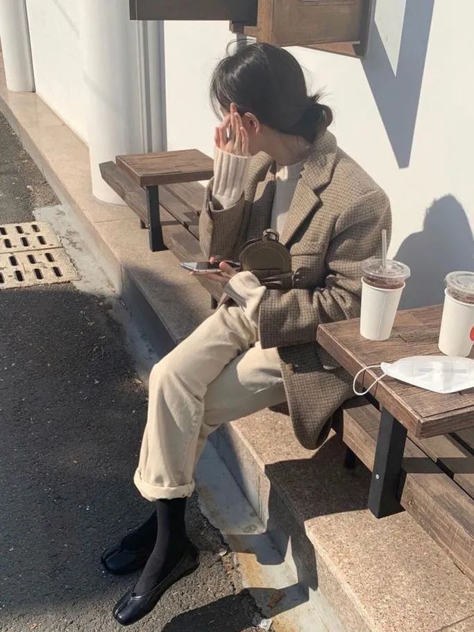 秋冬不露脚踝穿法火了,今年冬天流行九分裤露脚踝穿法