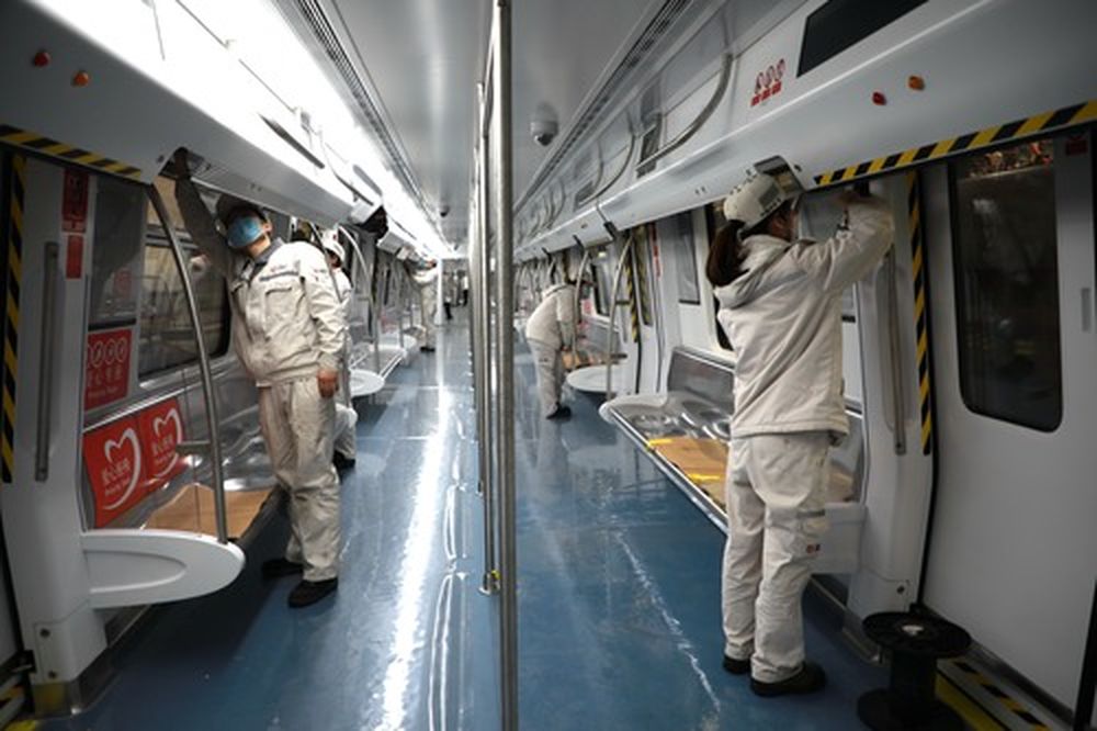 吃粉撸串,商圈“打卡”,动车出厂——湖南“标签”复苏记