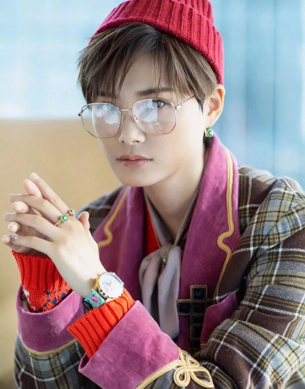 怎样选择适合自己脸型的眼镜,眼镜戴久了脸型变丑整形