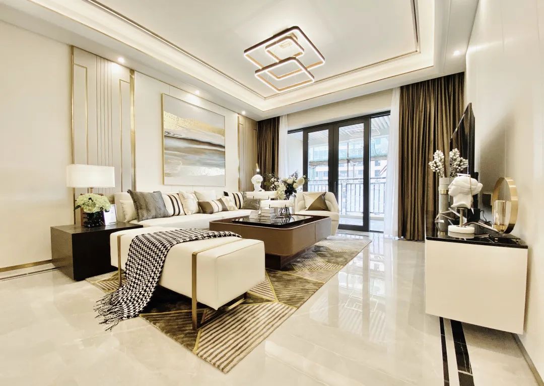 看完毫不犹豫就付款，究竟是谁，买走了赤坎豪宅