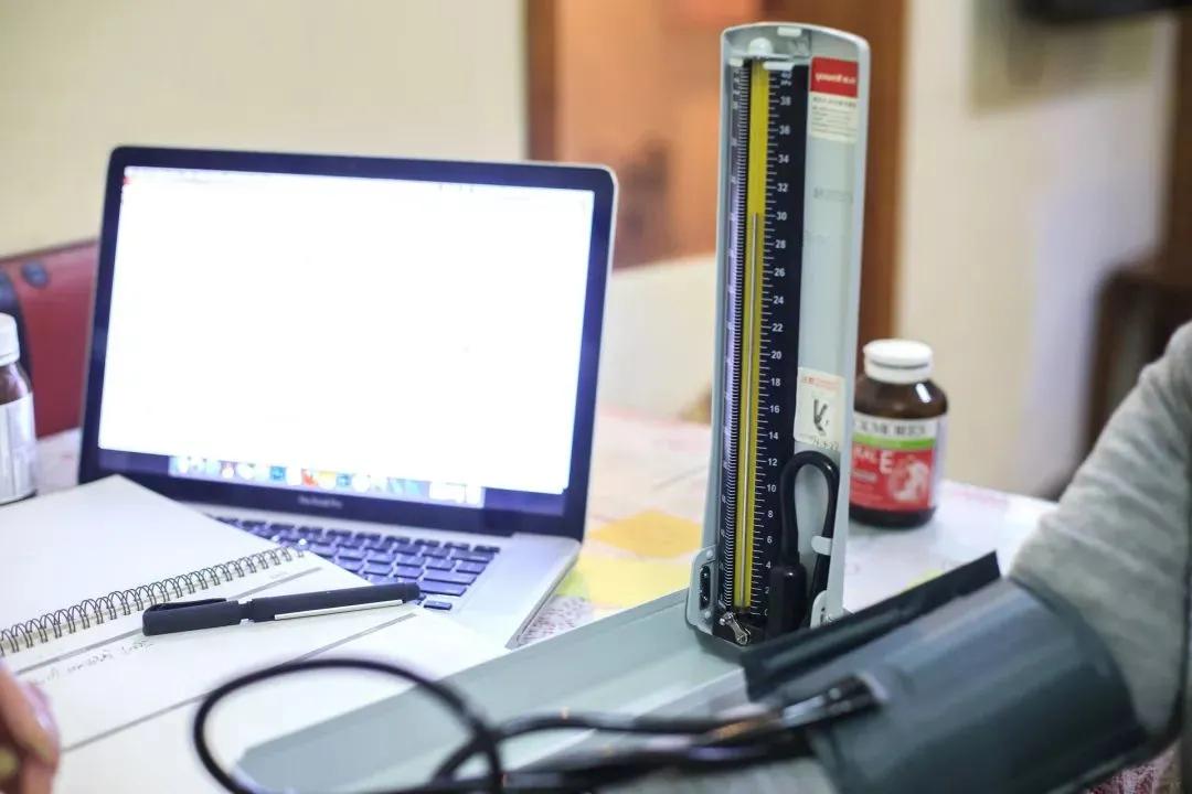 尿毒症透析心脏憋闷怎么办,尿毒症透析引起的心脏问题