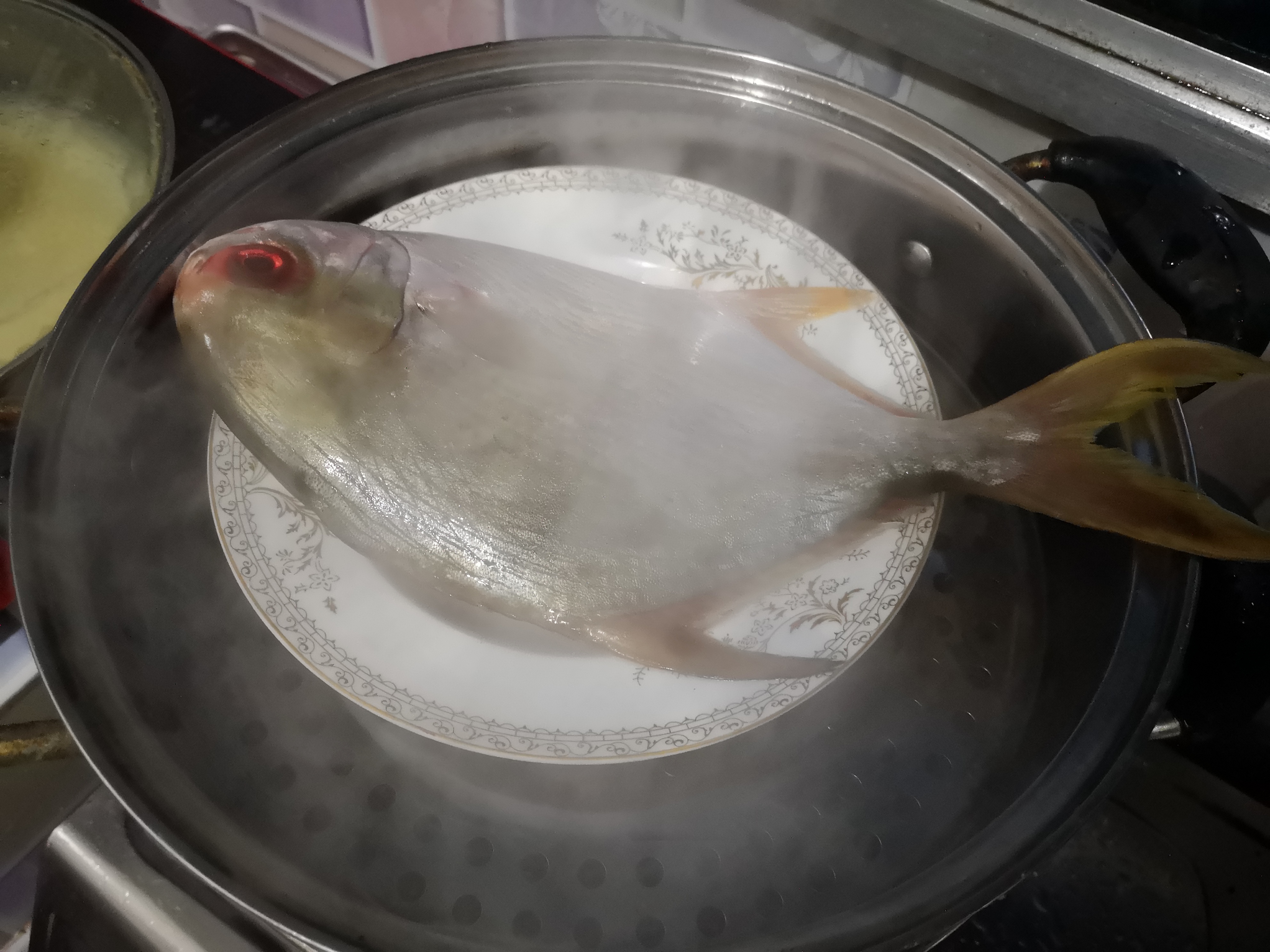 清蒸剁椒金鲳鱼怎么做好吃又简单,金鲳鱼清蒸的最简单做法