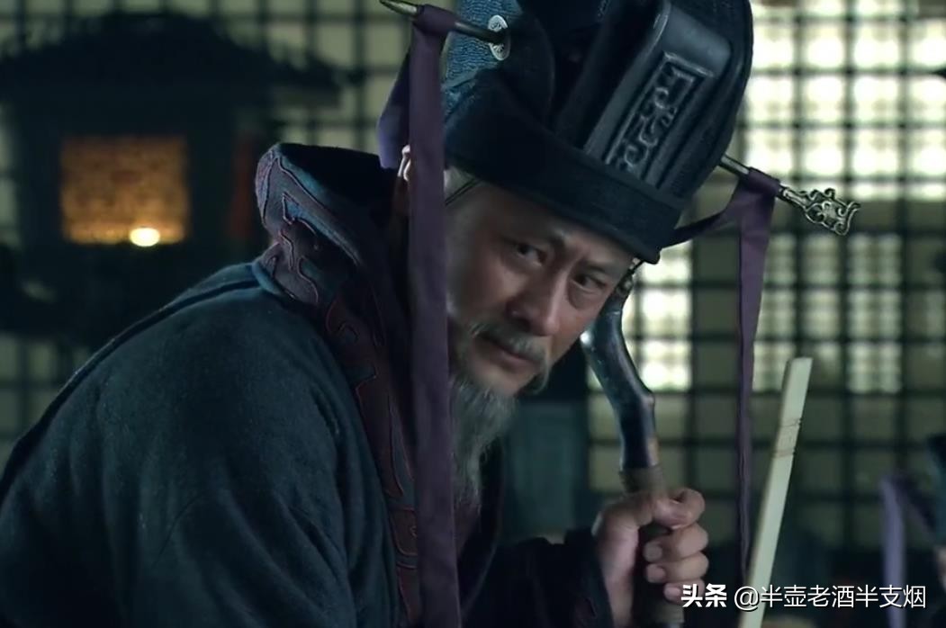 曹操赐荀彧食盒什么目的,用道德经解释曹操