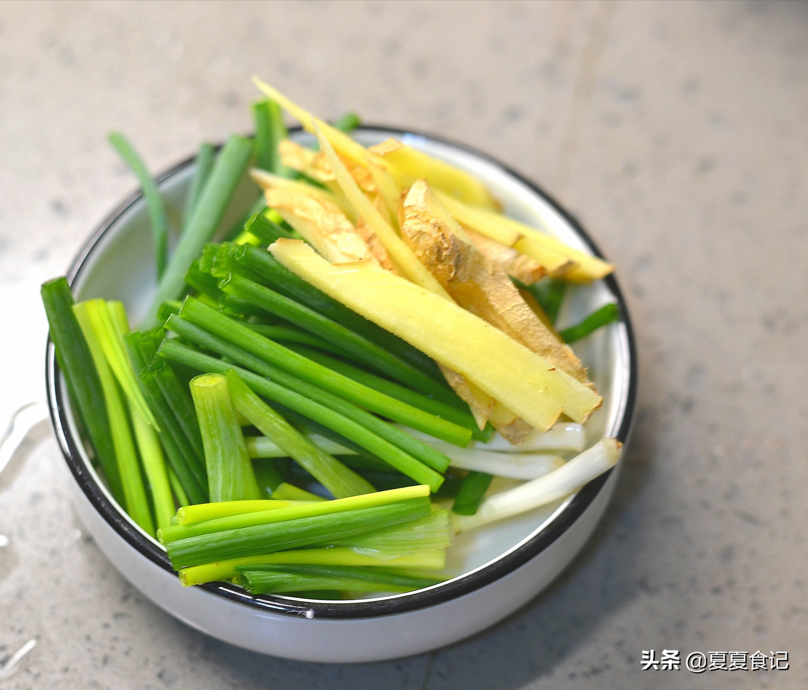 煎鱼不破皮，需掌握这3个小技巧，鱼不破皮，还焦香入味