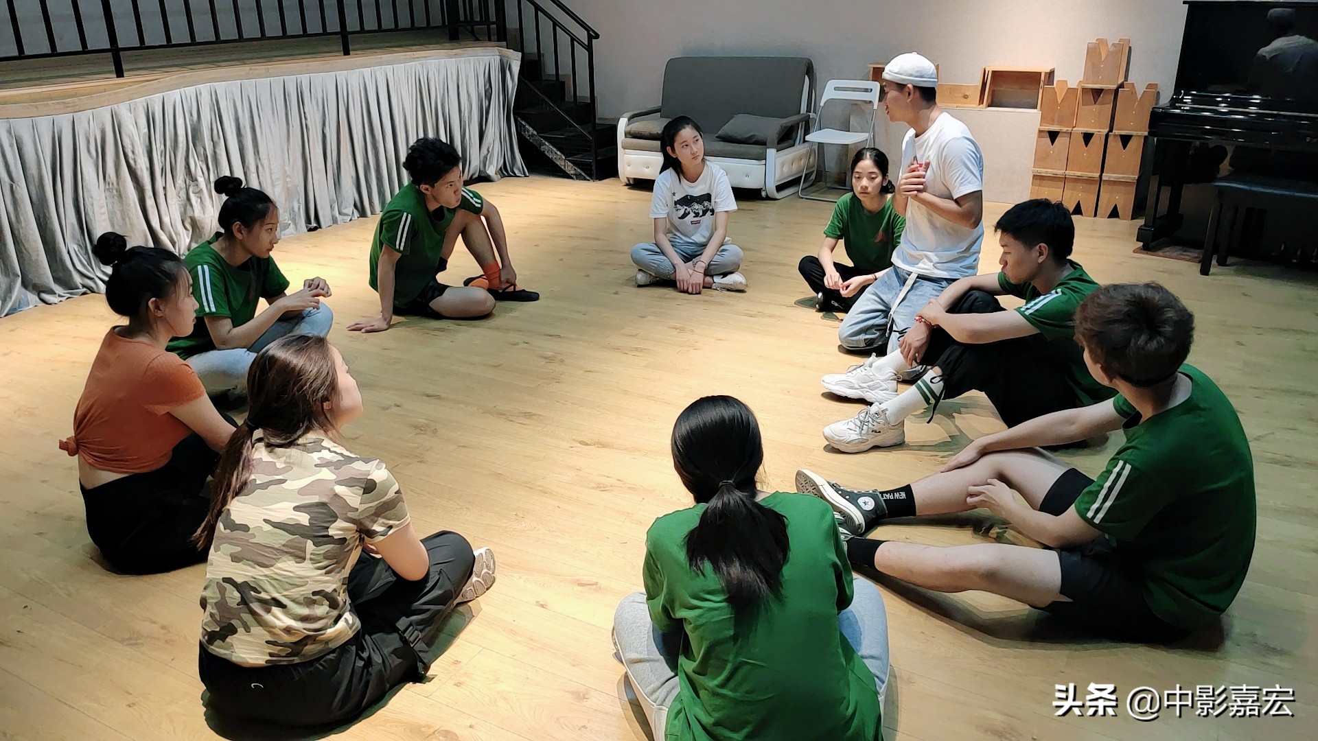 在舞台上表演如何避免忘词,表演笑场怎么办