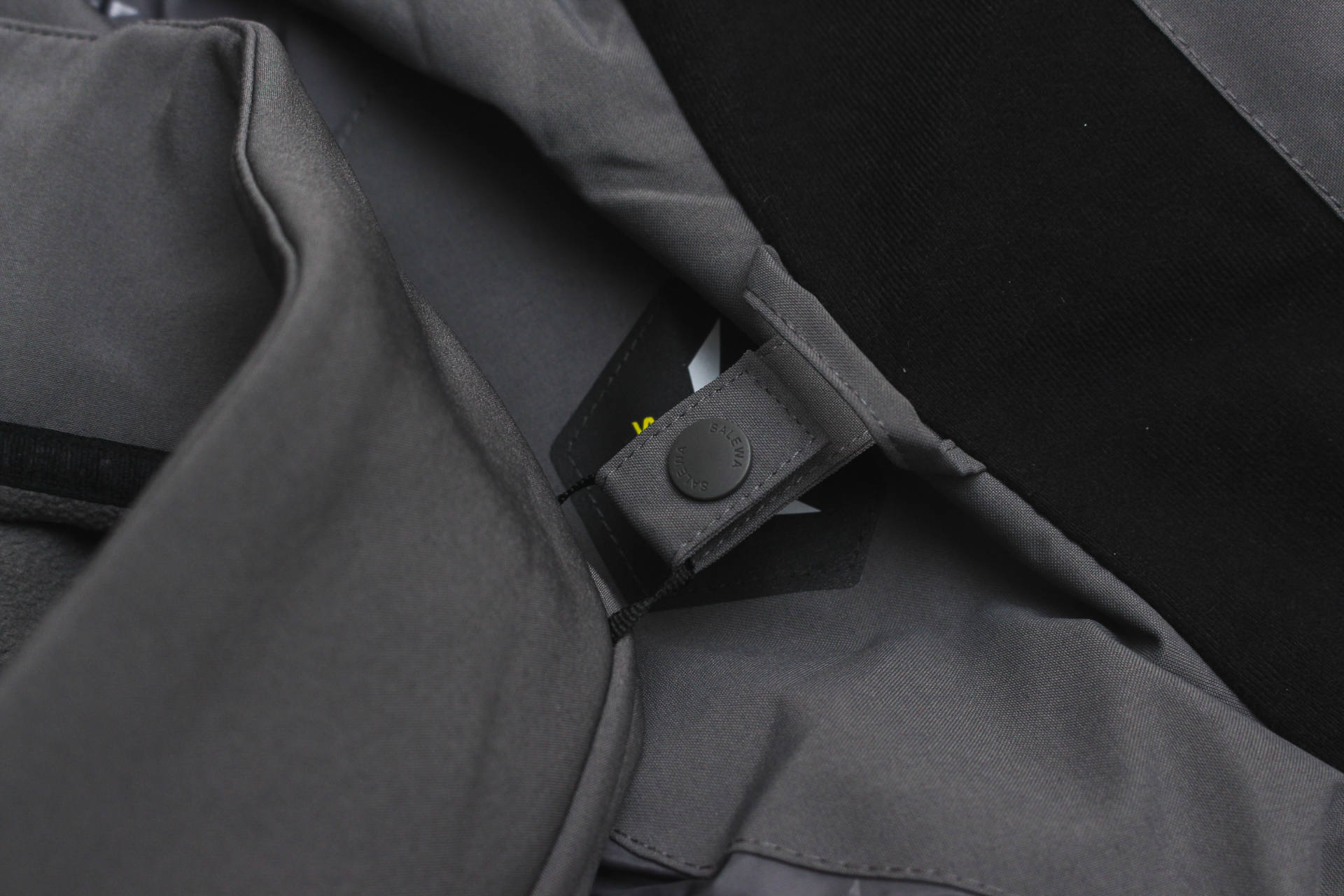 好看又好穿的冲锋衣测评,适合日常穿的户外冲锋衣